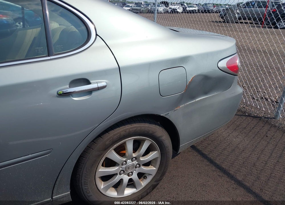 2004 LEXUS ES 330 VIN: JTHBA30G445040724