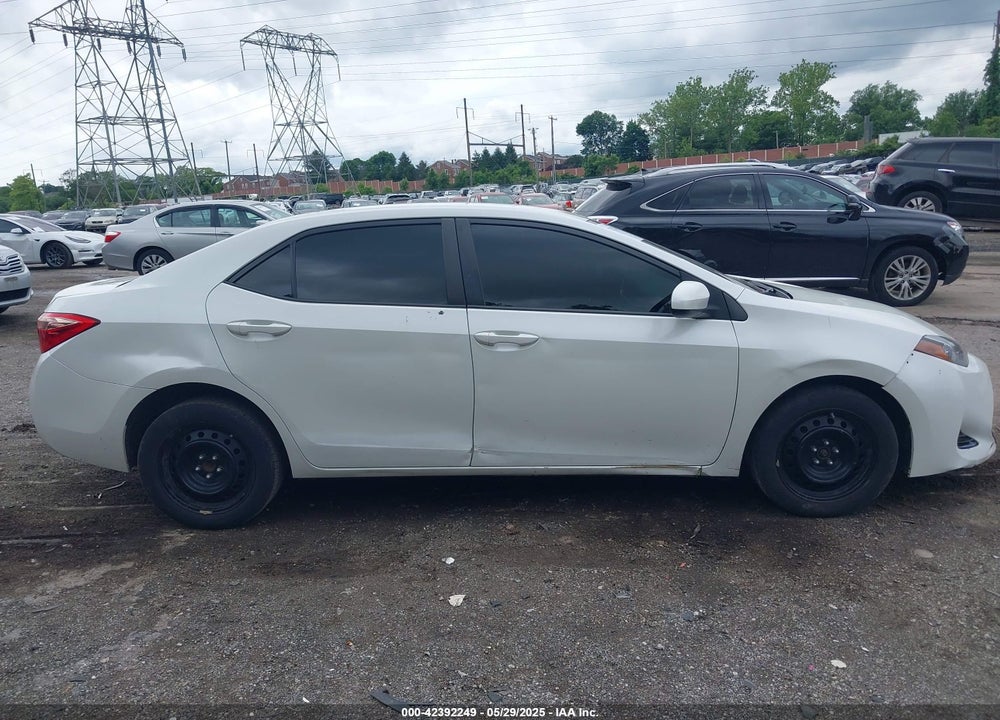 2018 TOYOTA COROLLA LE VIN: 5YFBURHEXJP764494
