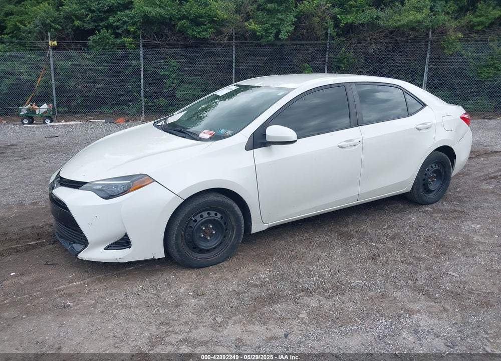 2018 TOYOTA COROLLA LE VIN: 5YFBURHEXJP764494