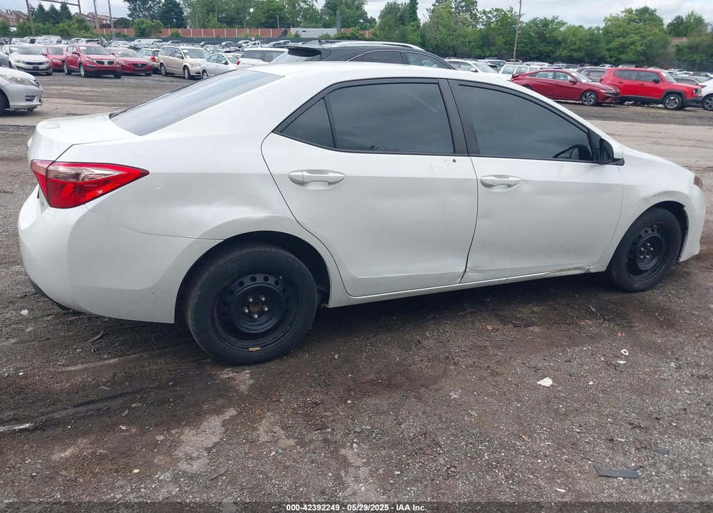 2018 TOYOTA COROLLA LE VIN: 5YFBURHEXJP764494