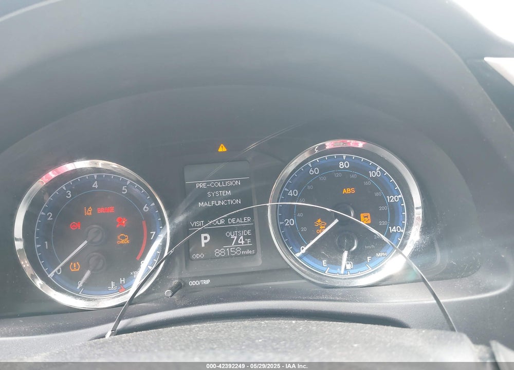 2018 TOYOTA COROLLA LE VIN: 5YFBURHEXJP764494