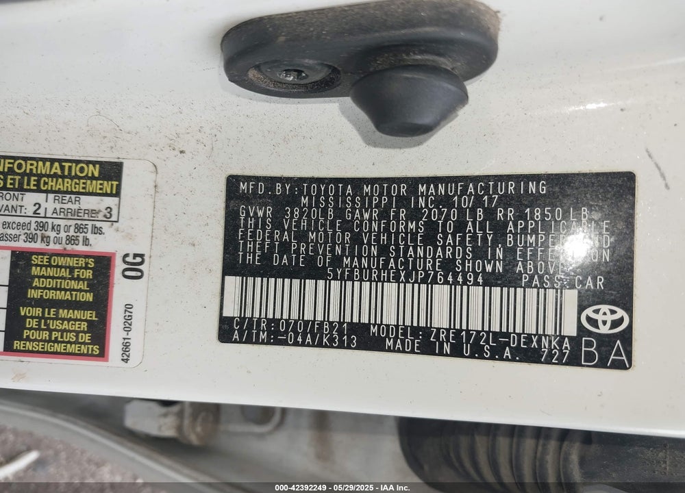2018 TOYOTA COROLLA LE VIN: 5YFBURHEXJP764494