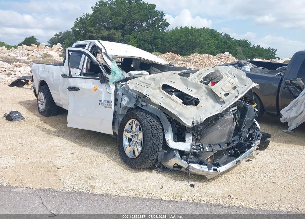 2019 RAM 1500 CLASSIC TRADESMAN 4X2 6'4 BOX VIN: 1C6RR6FTXKS745452