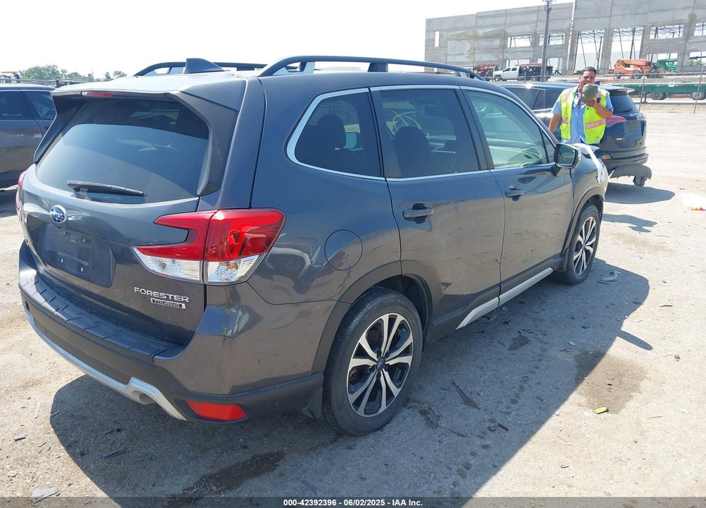 2021 SUBARU FORESTER VIN: JF2SKAXC3MH405187