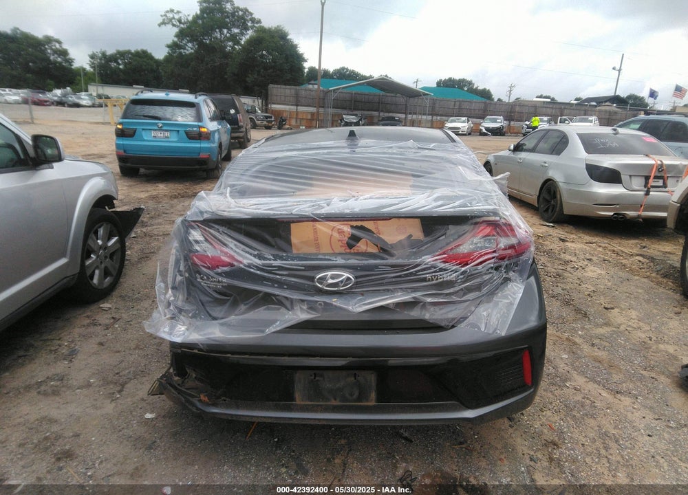 2017 HYUNDAI IONIQ HYBRID VIN: KMHC75LC3HU019167