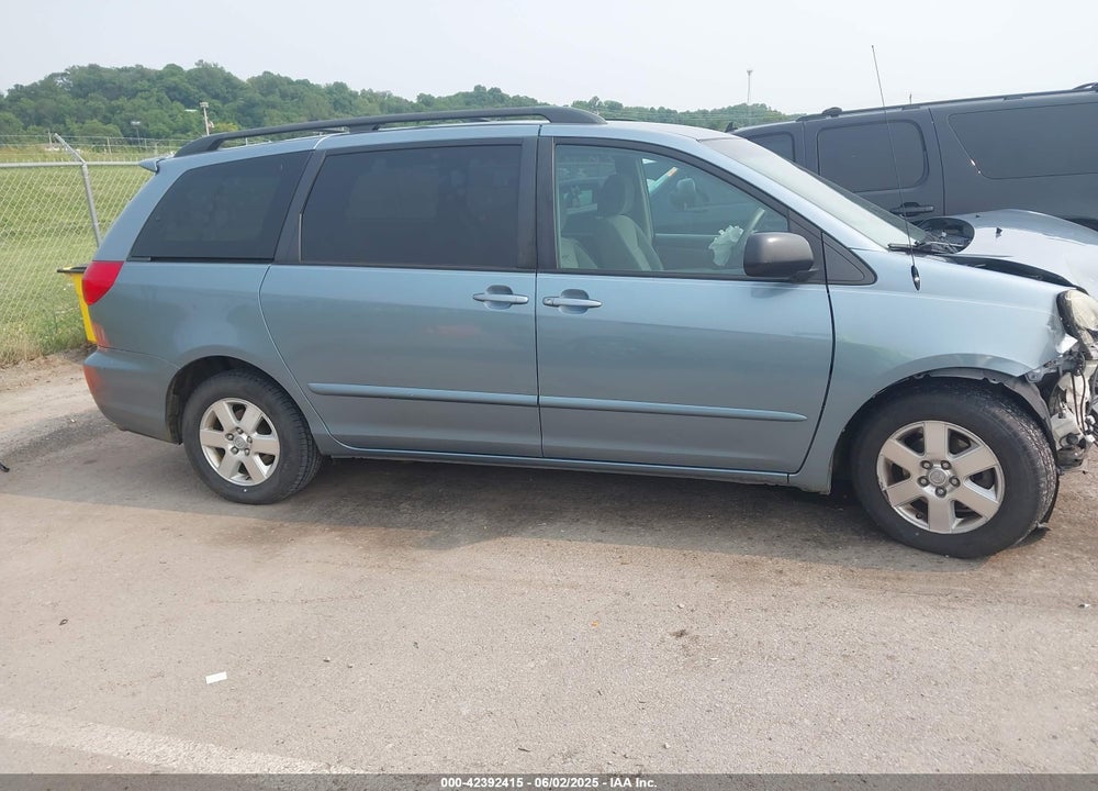 2010 TOYOTA SIENNA LE VIN: 5TDKK4CC0AS312155