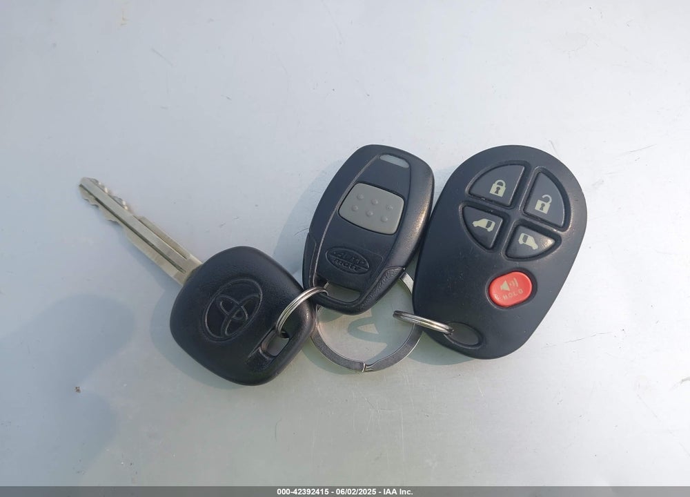 2010 TOYOTA SIENNA LE VIN: 5TDKK4CC0AS312155