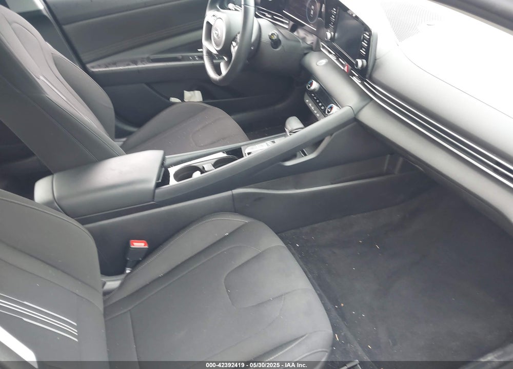 2021 HYUNDAI ELANTRA VIN: 5NPLN4AG1MH042042