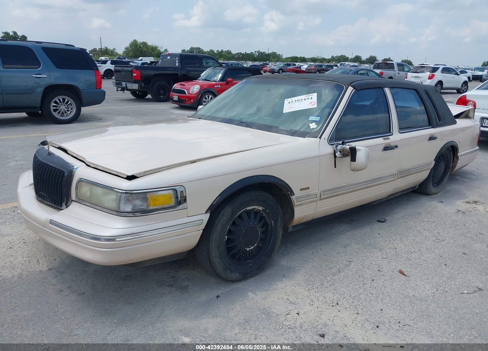 1997 LINCOLN TOWN CAR CARTIER VIN: 1LNLM83W8VY627663