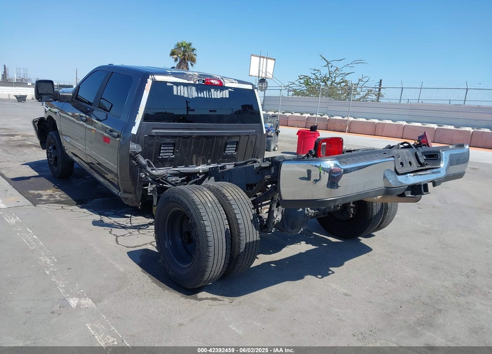 2023 RAM 3500 BIG HORN  4X4 8' BOX VIN: 3C63RRHL6PG542206