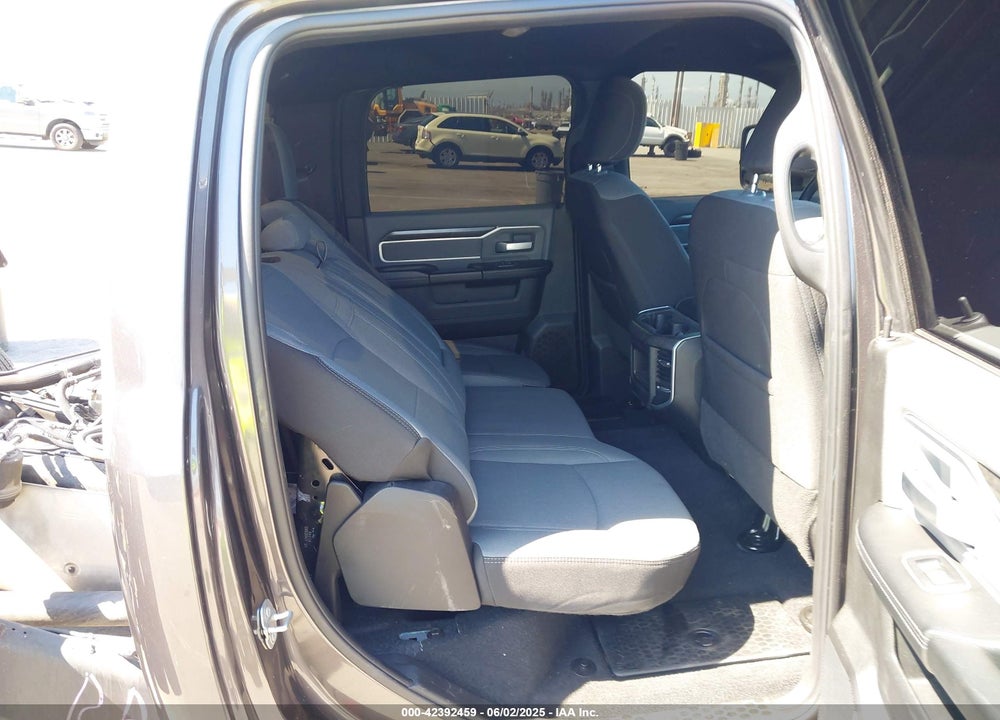 2023 RAM 3500 BIG HORN  4X4 8' BOX VIN: 3C63RRHL6PG542206