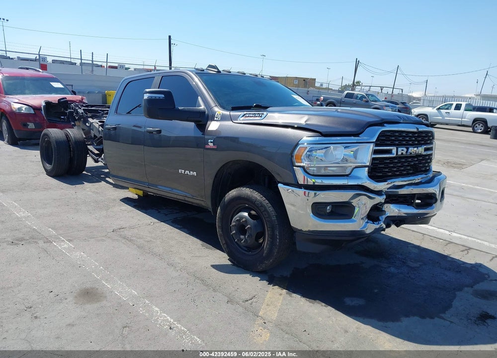 2023 RAM 3500 BIG HORN  4X4 8' BOX VIN: 3C63RRHL6PG542206