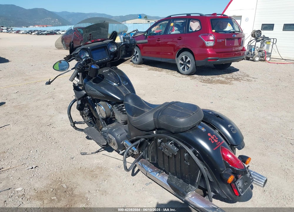 2018 INDIAN MOTORCYCLE CO. CHIEFTAIN DARK HORSE VIN: 56KTCDAA0J3367414
