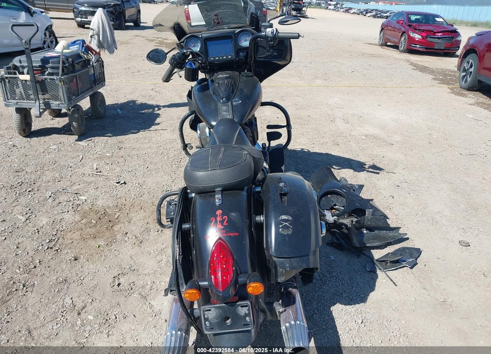 2018 INDIAN MOTORCYCLE CO. CHIEFTAIN DARK HORSE VIN: 56KTCDAA0J3367414
