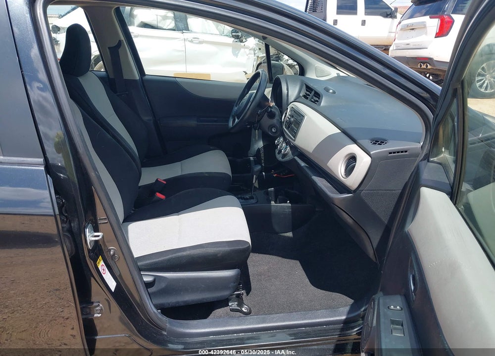 2014 TOYOTA YARIS LE (TMC/CBU PLANT) VIN: JTDKTUD33ED575740