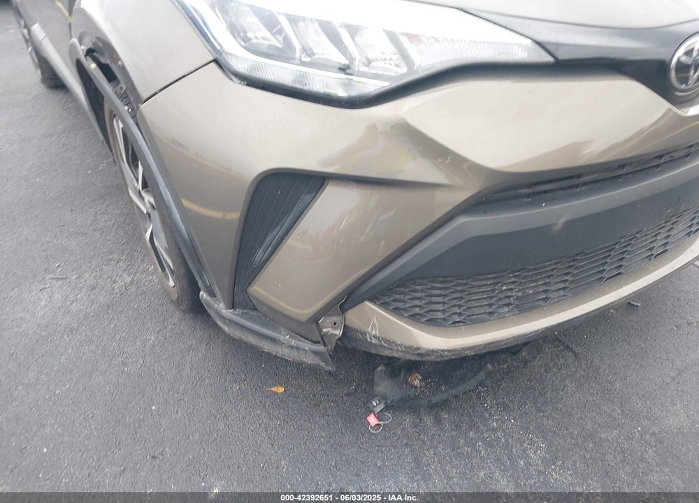 2021 TOYOTA C-HR XLE VIN: NMTKHMBX4MR138774
