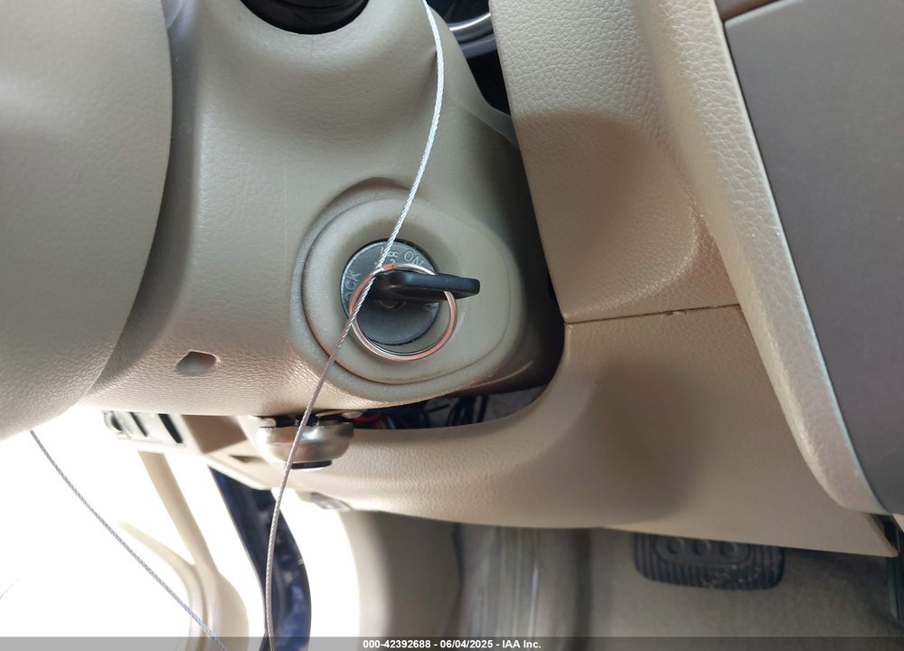 2009 NISSAN VERSA VIN: 3N1BC11E79L485837