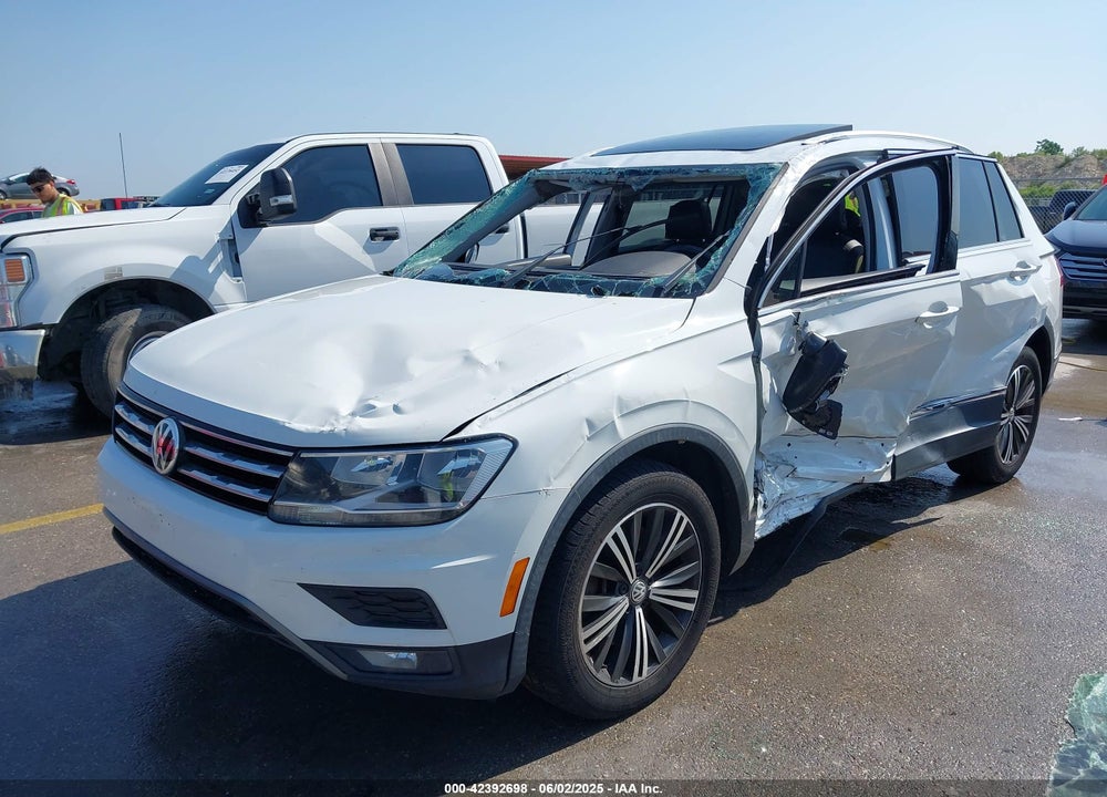 2018 VOLKSWAGEN TIGUAN VIN: 3VV3B7AX5JM091021