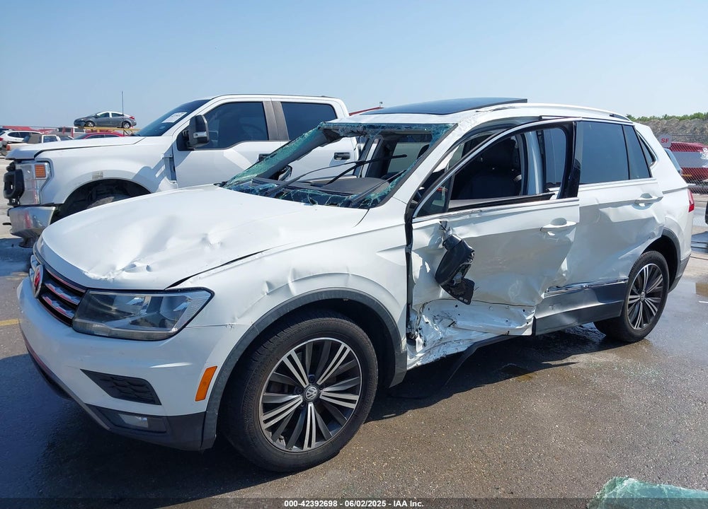 2018 VOLKSWAGEN TIGUAN VIN: 3VV3B7AX5JM091021