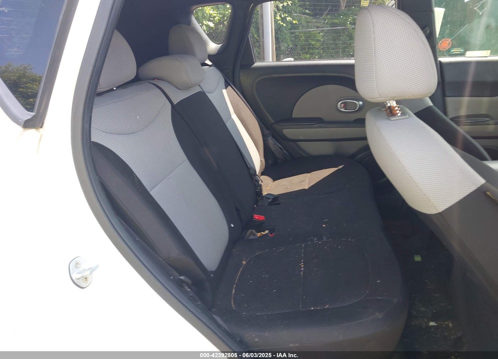2019 KIA SOUL VIN: KNDJN2A21K7008670