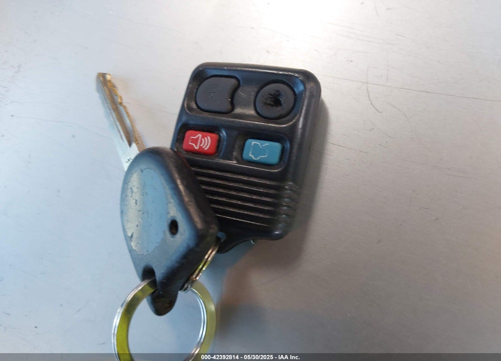 2010 FORD FOCUS VIN: 1FAHP3HN0AW186532