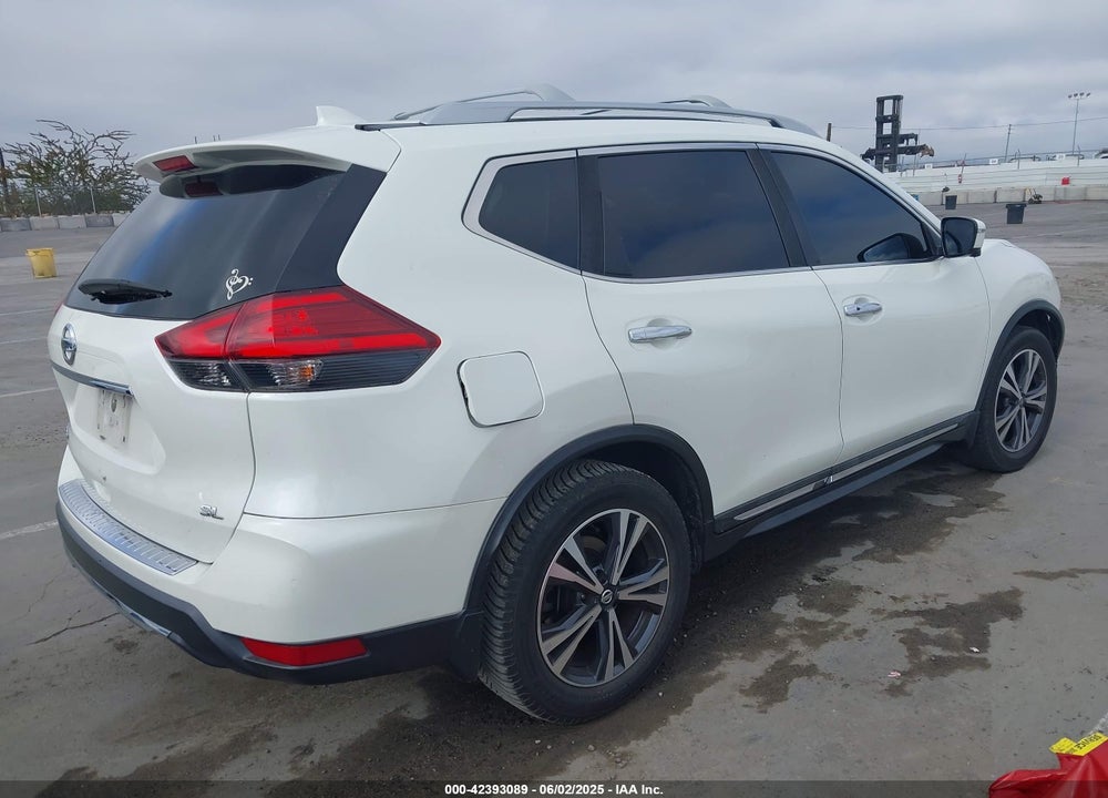 2017 NISSAN ROGUE VIN: 5N1AT2MT3HC874103