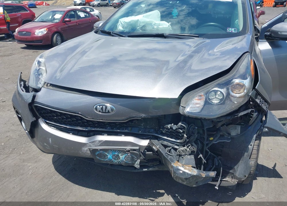 2018 KIA SPORTAGE EX VIN: KNDPNCAC5J7407492