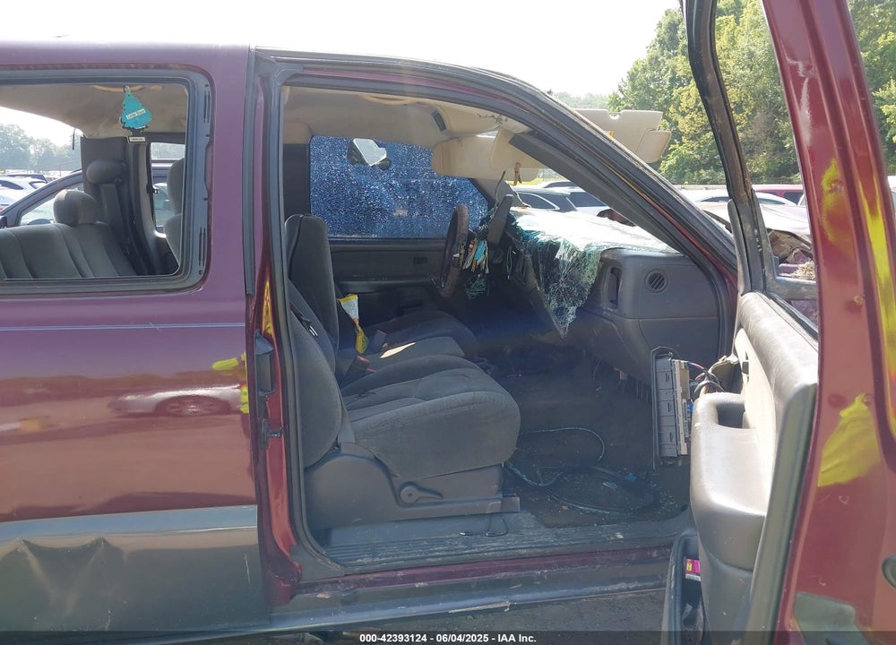 2003 CHEVROLET SILVERADO 1500 LS VIN: 2GCEK19T131195800