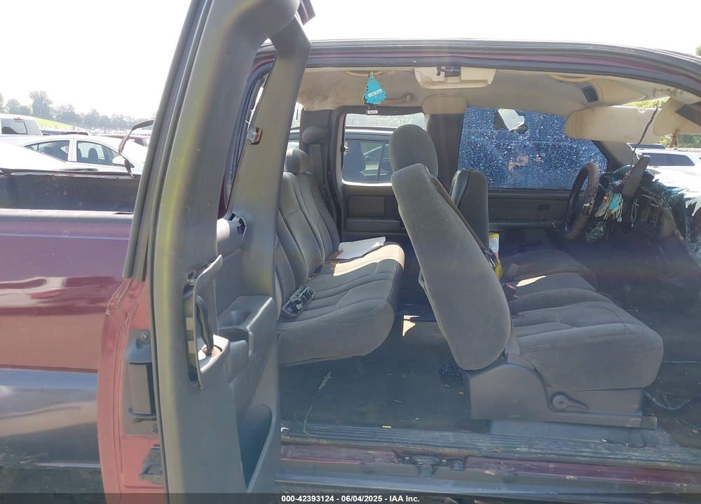 2003 CHEVROLET SILVERADO 1500 LS VIN: 2GCEK19T131195800
