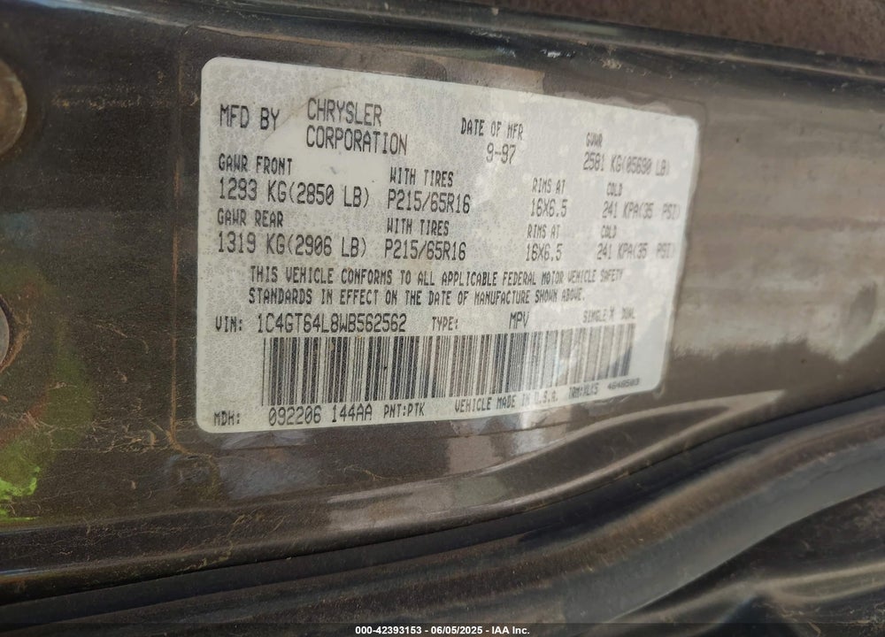 1998 CHRYSLER TOWN & COUNTRY LXI VIN: 1C4GT64L8WB562562