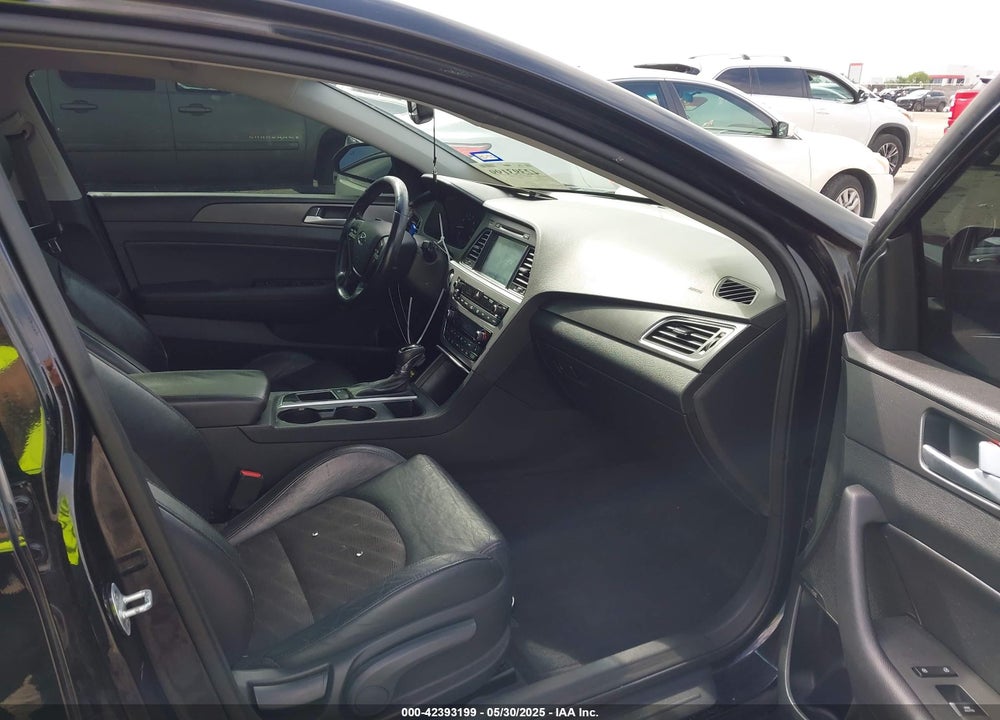 2015 HYUNDAI SONATA VIN: 5NPE34AF5FH081869