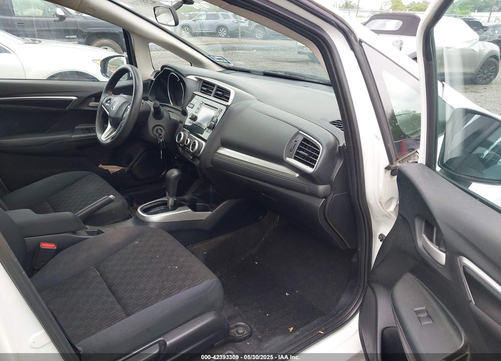 2015 HONDA FIT VIN: 3HGGK5H52FM740677