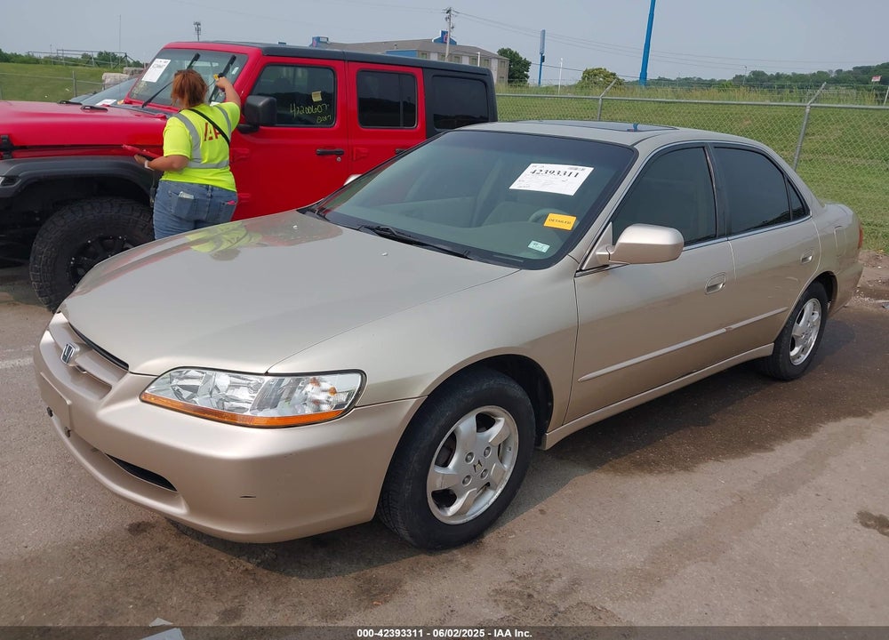 2000 HONDA ACCORD 2.3 EX VIN: JHMCG5657YC031876