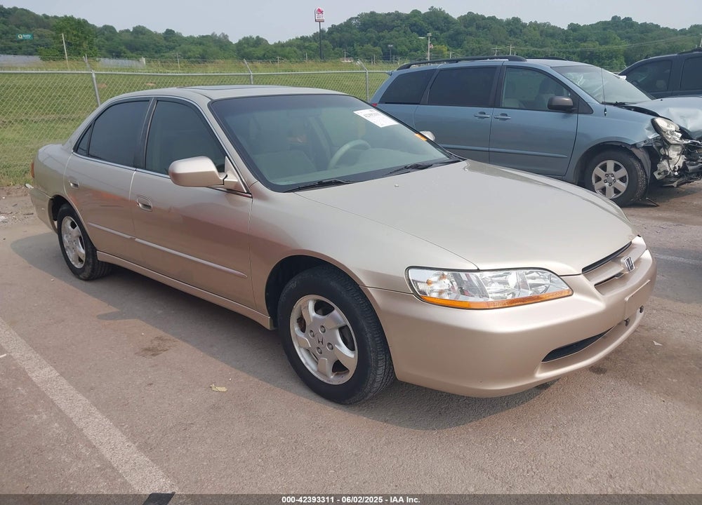 2000 HONDA ACCORD 2.3 EX VIN: JHMCG5657YC031876