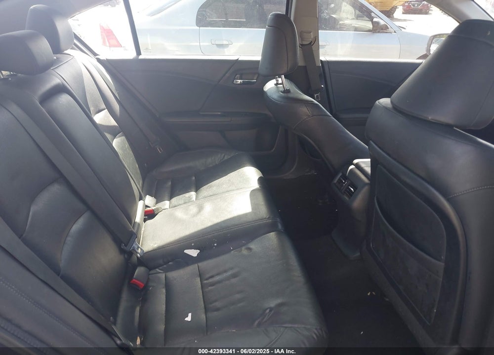 2013 HONDA ACCORD VIN: 1HGCR2F84DA175638