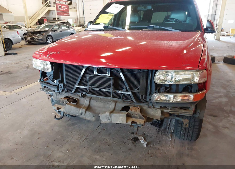 2002 CHEVROLET SUBURBAN 1500 LT VIN: 1GNFK16Z02J287232