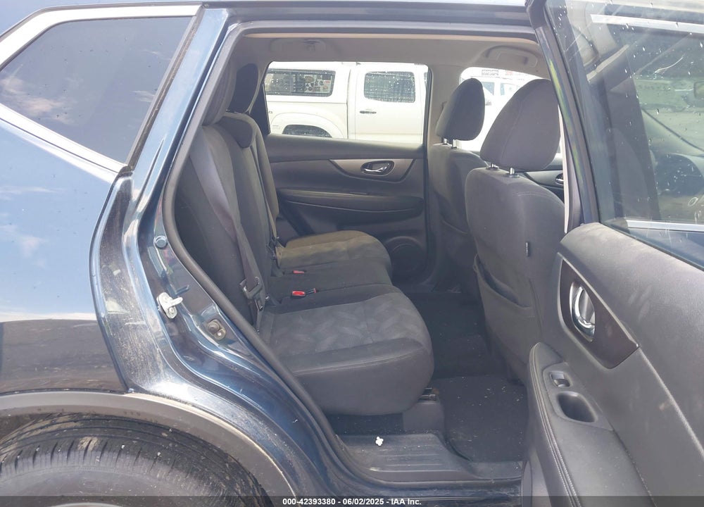 2016 NISSAN ROGUE VIN: KNMAT2MV4GP726782