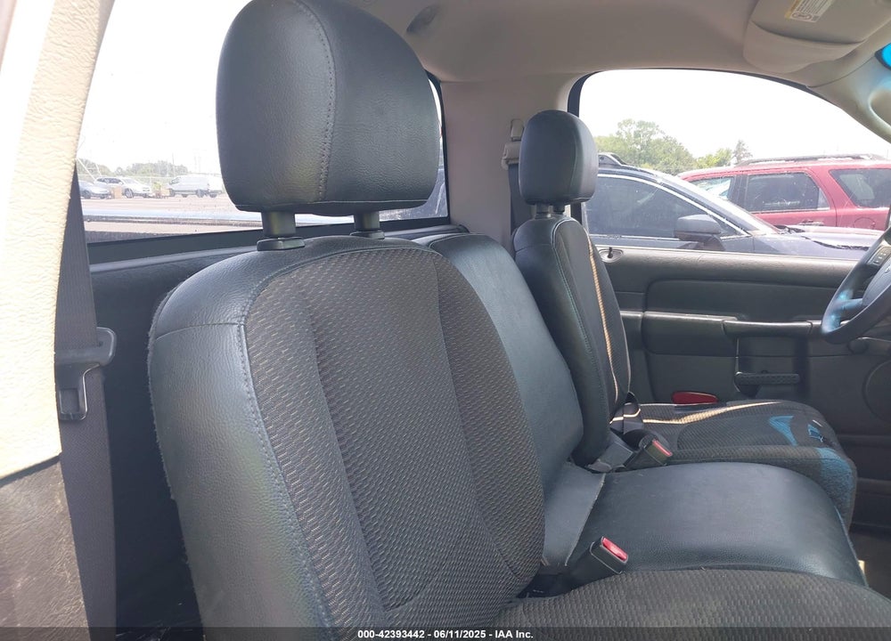 2005 DODGE RAM 1500 ST VIN: 1D7HA16K35J595805