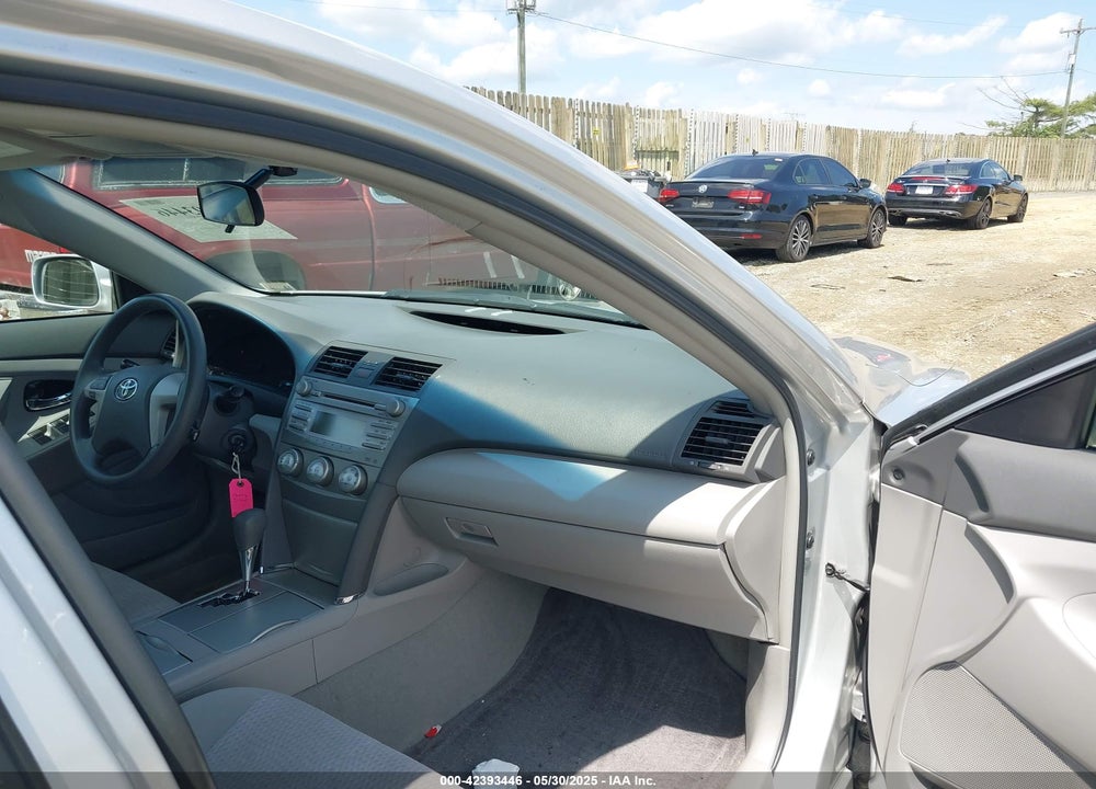 2011 TOYOTA CAMRY LE VIN: 4T1BF3EK3BU770056