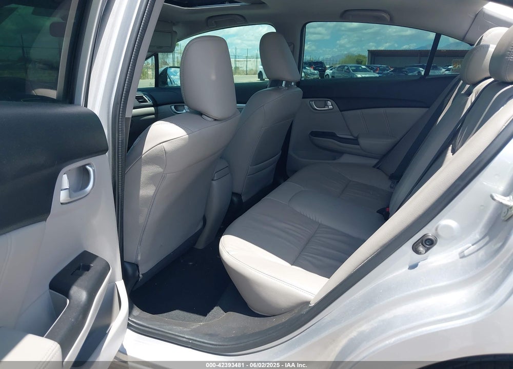 2014 HONDA CIVIC VIN: 19XFB2F90EE235082