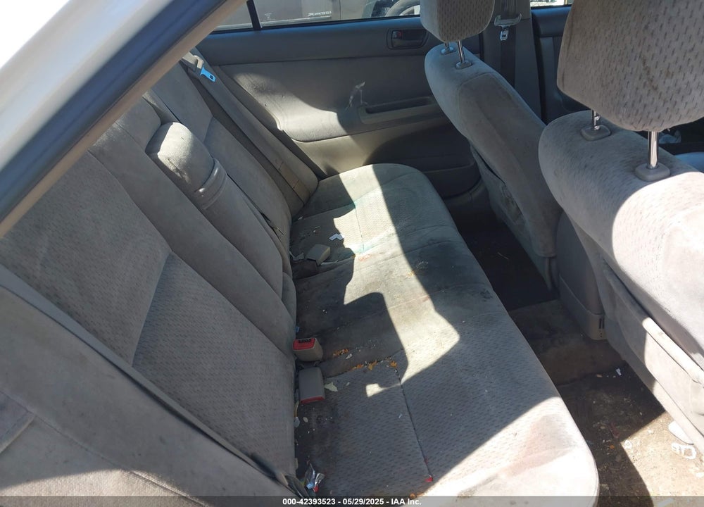2004 TOYOTA CAMRY LE V6 VIN: 4T1BF32K74U070676
