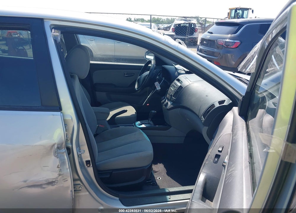 2010 HYUNDAI ELANTRA VIN: KMHDU4AD7AU142835