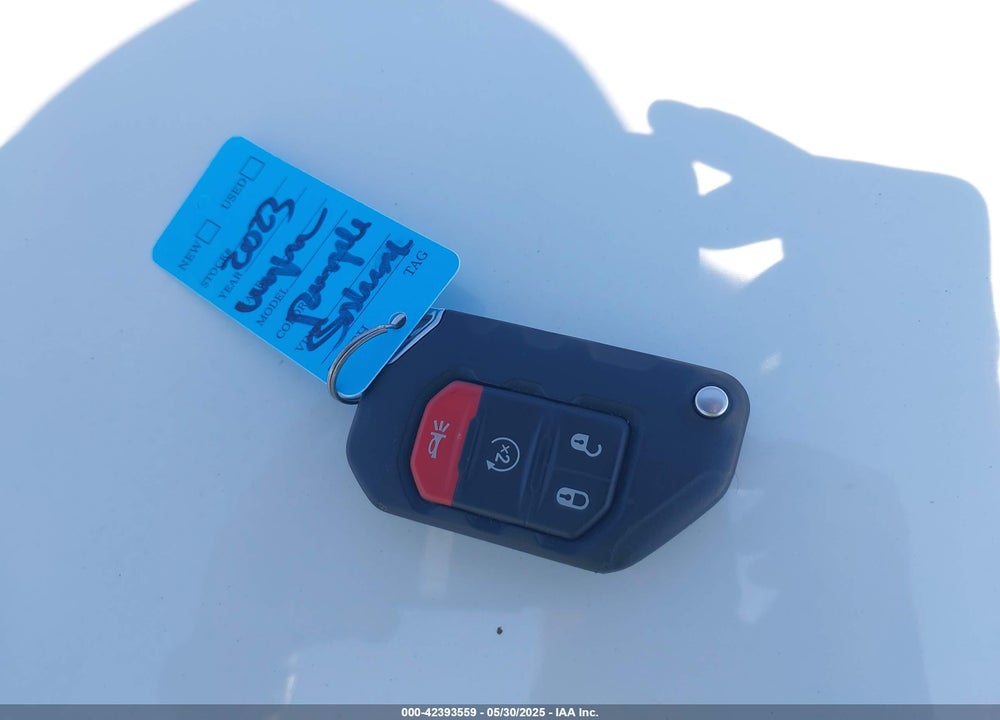 2023 JEEP WRANGLER 4-DOOR SAHARA 4X4 VIN: 1C4HJXEN9PW560958