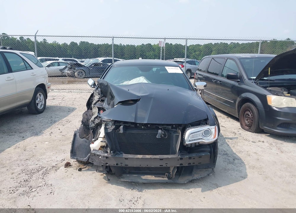 2014 CHRYSLER 300 VIN: 2C3CCAEG0EH181026