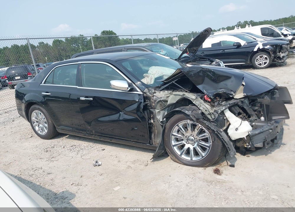 2014 CHRYSLER 300 VIN: 2C3CCAEG0EH181026
