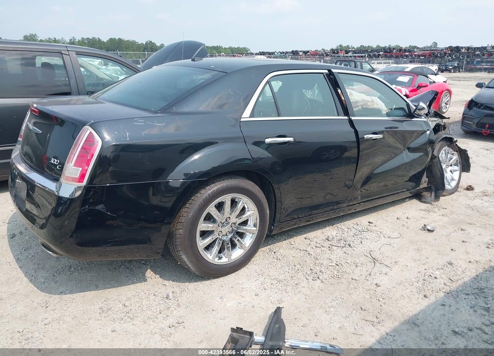 2014 CHRYSLER 300 VIN: 2C3CCAEG0EH181026