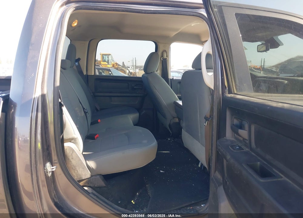2015 RAM 1500 TRADESMAN VIN: 1C6RR6KMXFS581317