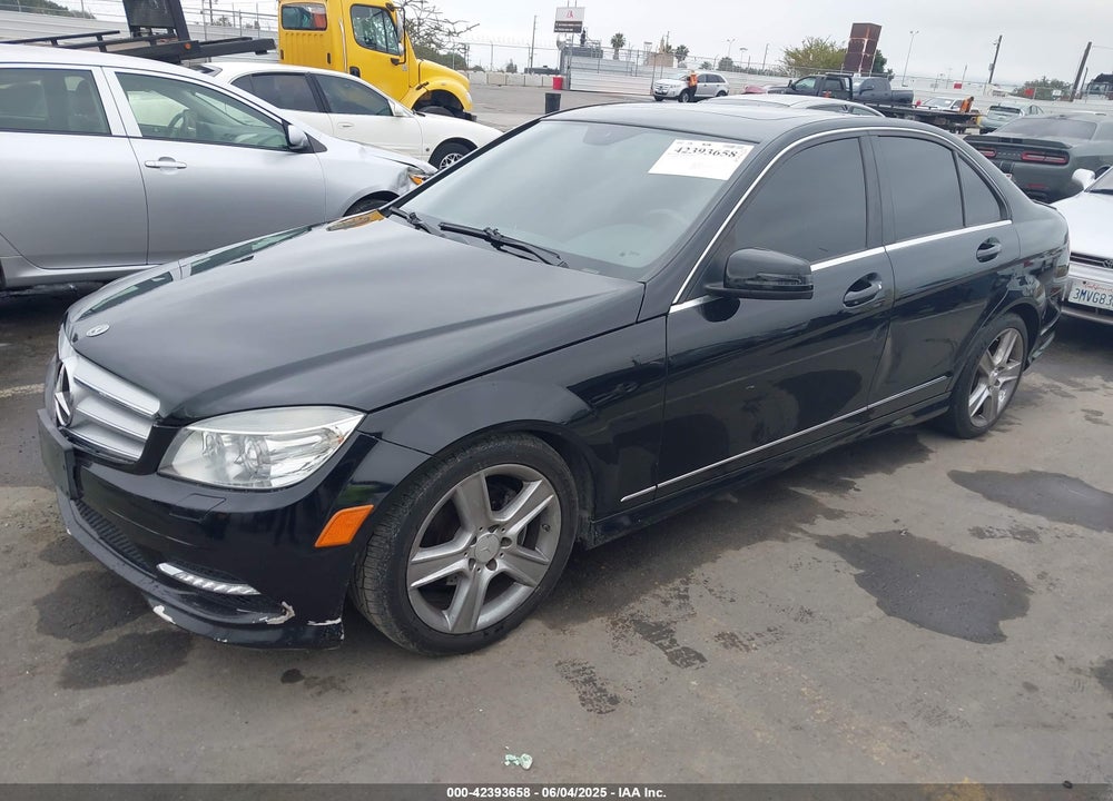 2011 MERCEDES-BENZ C 300 LUXURY/SPORT VIN: WDDGF5EB1BA472313
