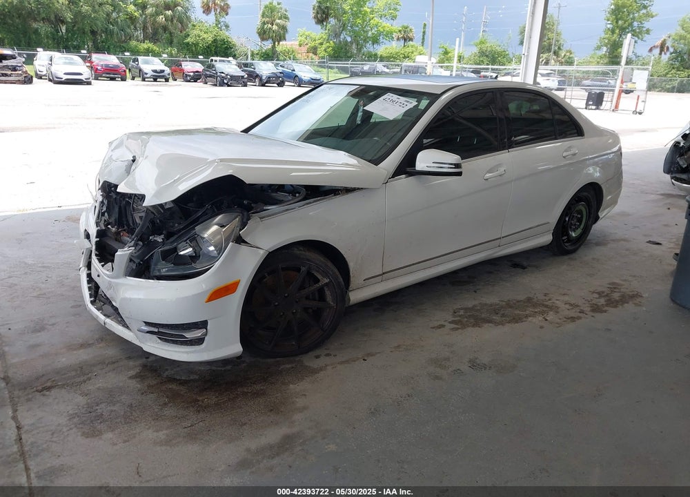 2014 MERCEDES-BENZ C 300 LUXURY 4MATIC/SPORT 4MATIC VIN: WDDGF8ABXEA936842