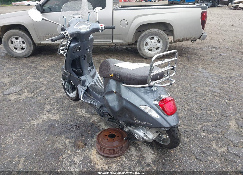 2022 VESPA PRIMAVERA/SPRINT 50 VIN: ZAPCA06B9N5104627